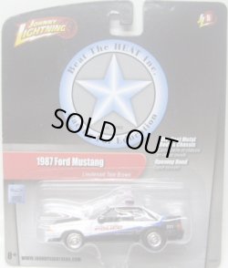 画像1: JOHNNY LIGHTNING 2.0  R5 【"LIEUTENANT TIM BROWN"1987 FORD MUSTANG】 WHITE-BLACK