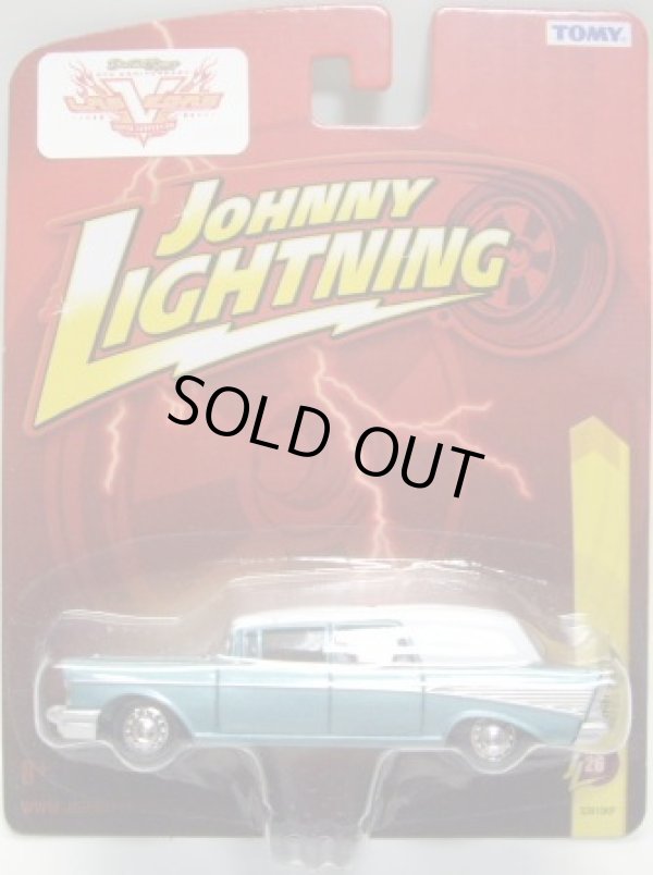 画像1: 2013 JOHNNY LIGHTNING - LAS VEGAS SUPER CONVENTION 【1957 CHEVY (HEARSE)】　GREENSILVER/RR (160台限定）