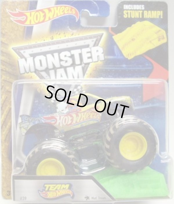 画像1: 2016 MONSTER JAM includes STUNT RAMP! 【TEAM HOT WHEELS】 BLACK (MUD TREADS)