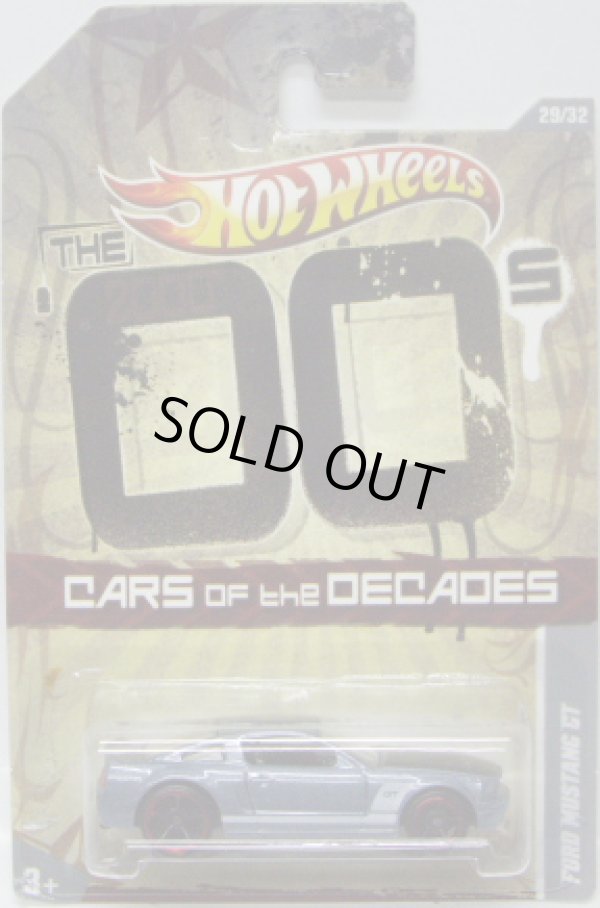 画像1: 2011 WALMART EXCLUSIVE "CARS OF THE DECADES" 【FORD MUSTANG GT】 LIGHT GRAY/O5