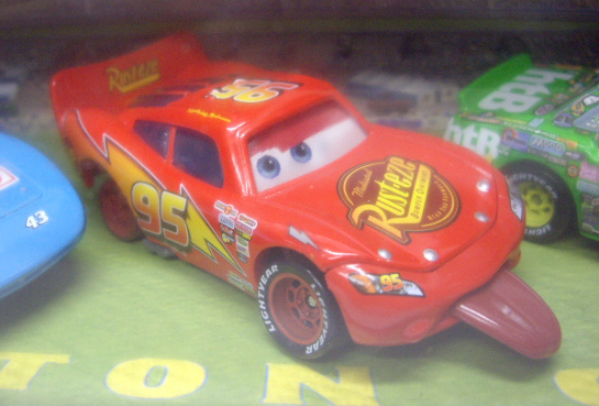 画像: PISTON CUP 3-CAR GIFT SET 【THE KING/TONGUE LIGHTNING McQUEEN/CHICK HICKS】