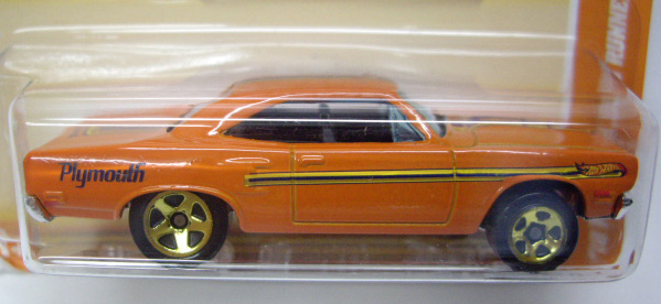 画像: 2011 WALMART EXCLUSIVE "CARS OF THE DECADES" 【'70 PLYMOUTH ROAD RUNNER】 ORANGE/5SP