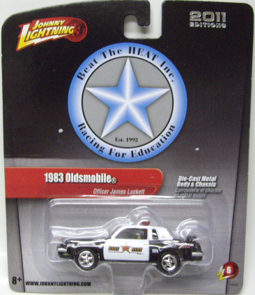 画像: JOHNNY LIGHTNING 2.0  R6 【"OFFICER JAMES LUCKETT"1983 OLDSMOBILE】 BLACK-WHITE