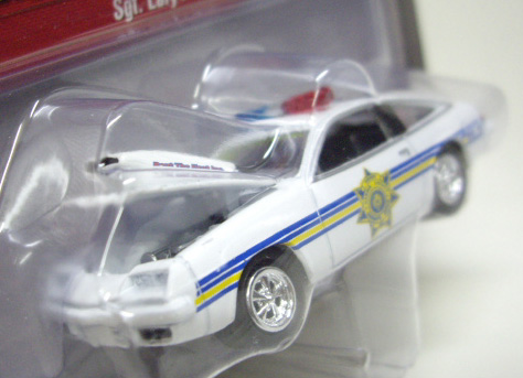 画像: JOHNNY LIGHTNING 2.0  R11 【"SGT.LARY PORTER" 1980 CHEVY MONZA】 WHITE/RR