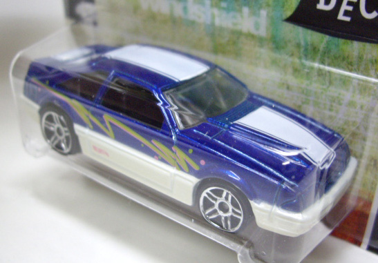 画像: 2012 WALMART EXCLUSIVE "CARS OF THE DECADES" 【'92 FORD MUSTANG】 BLUE-WHITE/PR5