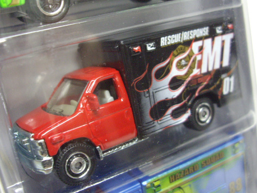 画像: 2012 MATCHBOX 5PACK - EMT (Highway Pumpe / Pierce Dash Fire Engine / 2008 Ford E-350 Ambulance / Hazard Squad /1995 Ford Transit Van ) 