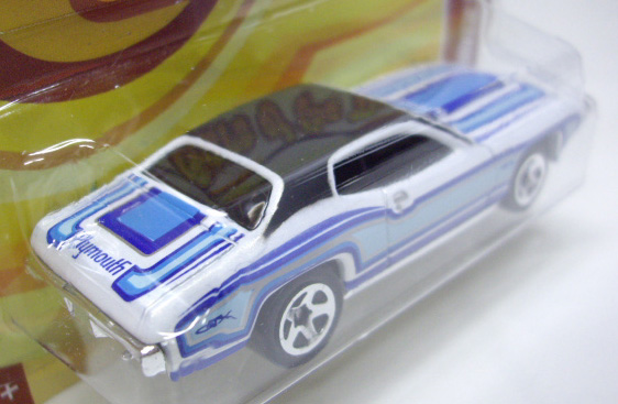 画像: 2012 WALMART EXCLUSIVE "CARS OF THE DECADES" 【'71 PLYMOUTH GTX】 WHITE/5SP