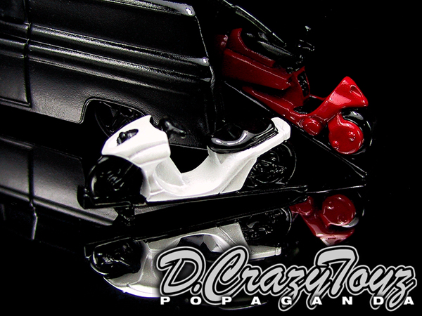 画像: PRE-ORDER HELLS DEPT 2012 【SCOOTER & KAMEDA's BIKE for '55 CHEVY PANEL Real Paint Ver.（カスタム用パーツ）】  WHITE METAL MADE　（送料サービス適用外） (近日入荷予定）