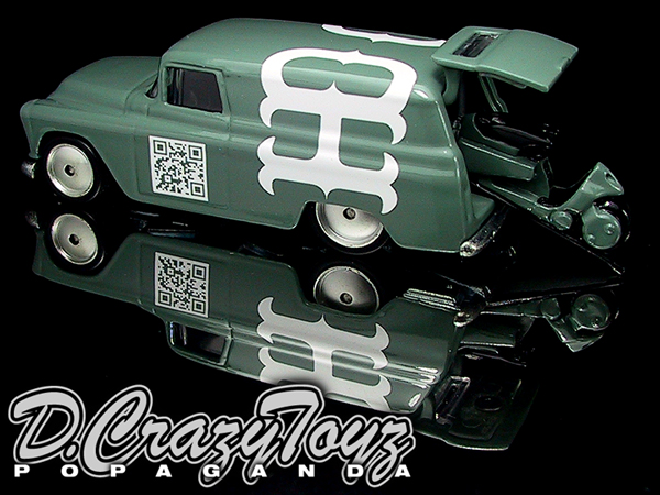 画像: PRE-ORDER HELLS DEPT 2012 【'55 CHEVY PANEL & BIKE or SCOOTER "Mushroom cloud"（完成品）】  WHITE METAL MADE　（送料サービス適用外） (近日入荷予定）