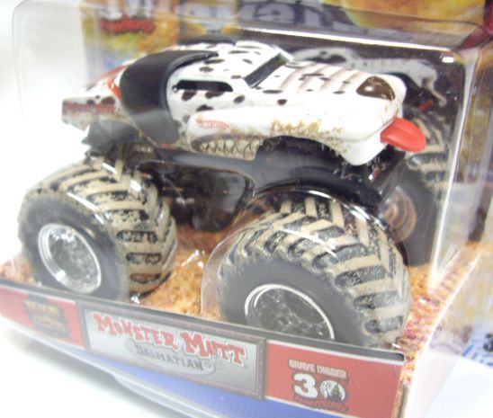 画像: 2012 MONSTER JAM INSIDE TOPPS 【MONSTER MUTT DALMATIAN】 WHITE (MWD TRUCKS)