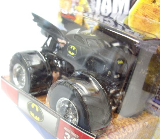 画像: 2012 MONSTER JAM INSIDE TOPPS 【BATMOBILE】 FLAT BLACK