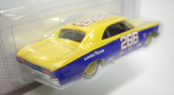 画像: 2012 HW RACING - STOCK CAR 【'66 CHEVY CHEVELLE】 YELLOW-BLUE/RR 