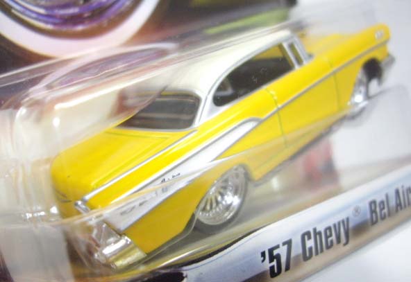 画像: 2007 1/50 CUSTOM CLASSICS 【'57 CHEVY BEL AIR】　YELLOW/RR