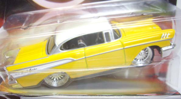 画像: 2007 1/50 CUSTOM CLASSICS 【'57 CHEVY BEL AIR】　YELLOW/RR