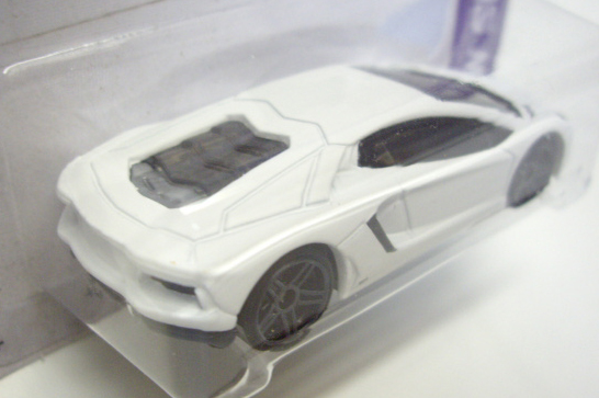 画像: 【LAMBORGHINI AVENTADOR LP 700-4】　FLAT WHITE/PR5