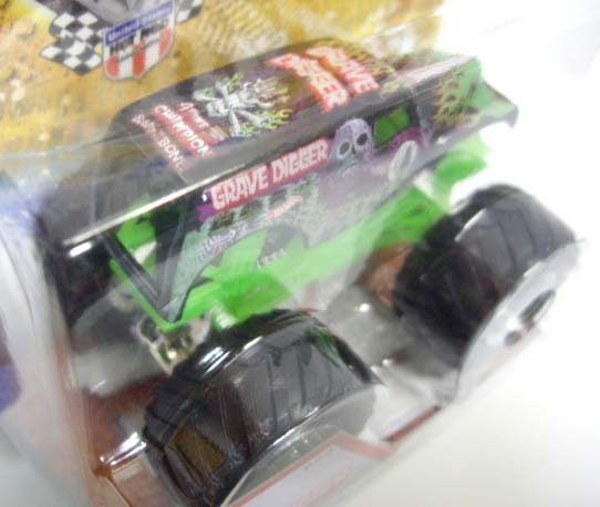 画像: 2013 MONSTER JAM included CRUCHABLE CAR! 【GRAVE DIGGER】 BLACK