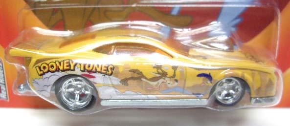 画像: 2013 POP CULTURE - LOONEY TUNES 【'10 PRO STOCK CAMARO】 DK.YELLOW/RR (COYOTE/ROADRUNNER)