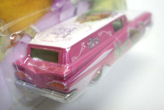 画像: 2013 POP CULTURE - THE MUPPETS 【'59 CHEVY DELIVERY】 PINK-WHITE/RR (MISS PIGGY)