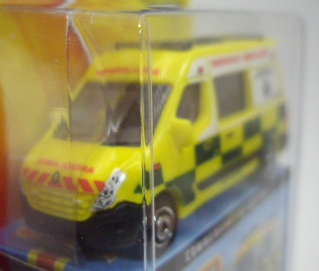 画像: 2013 MATCHBOX 60th ANNIVERSARY 【RENAULT MASTER AMBULANCE】 YELLOW