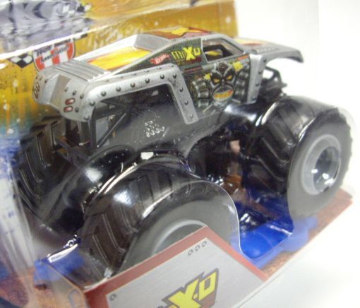 画像: 2013 MONSTER JAM included CRUCHABLE CAR! 【MAX-D】 SILVER