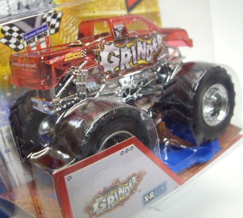 画像: 2013 MONSTER JAM included CRUCHABLE CAR! 【GRINDER】 CLEAR RED (X-RAYS)