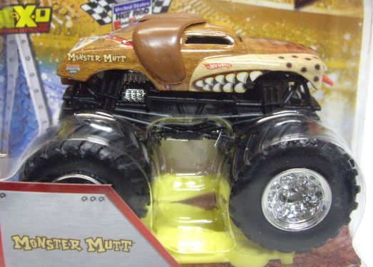 画像: 2013 MONSTER JAM included CRUCHABLE CAR! 【MONSTER MUTT】 BROWN