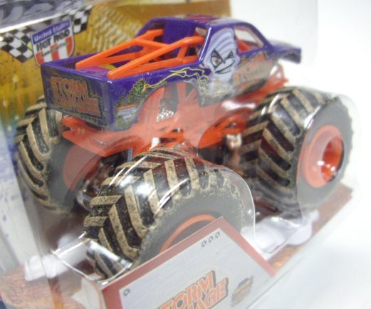 画像: 2013 MONSTER JAM included CRUCHABLE CAR! 【STORM DAMAGE】 PURPLE (MWD TRUCKS)