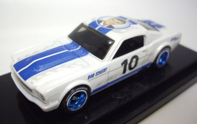 画像: 2013 MATTEL CEO BOB ECKERT HAPPY 10TH ANNIVERSARY 【'65 MUSTANG FASTBACK】　WHITE/RR　(MATTEL EMPLOYEE ONLY)