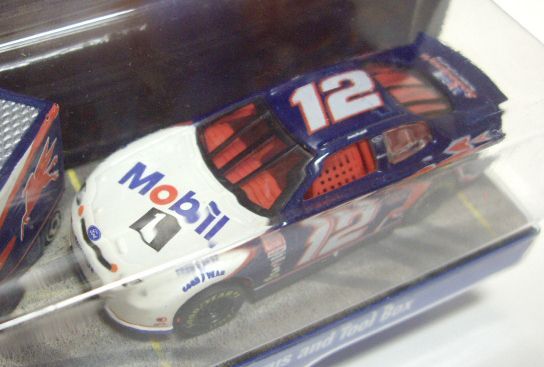 画像: 1998 HOT WHEELS PRO RACING PIT CREW 【#12 TEAM MOBIL 1/FORD TAURUS and TOOL BOX】　BLUE/RR