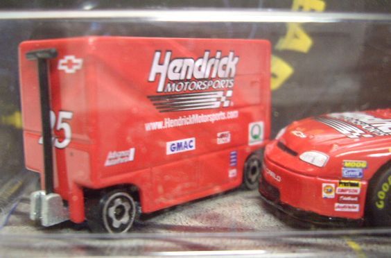 画像: 2000 HOT WHEELS RACING PIT CREW 【#25 TEAM HENDRICK MOTORSPORTS/CHEVROLET MONTE CARLO and TOOL BOX】　RED/RR