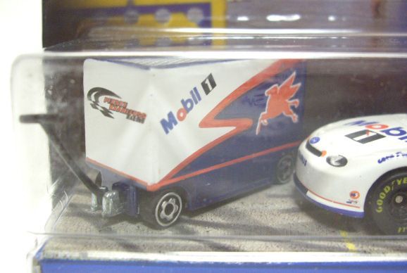 画像: 1998 HOT WHEELS PRO RACING PIT CREW 【#12 TEAM MOBIL 1/FORD TAURUS and TOOL BOX】　BLUE/RR