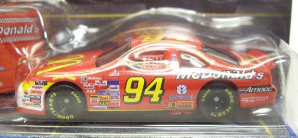 画像: 1998 HOT WHEELS PRO RACING PIT CREW 【#94 TEAM McDONALD'S BILL ELLIOTT/FORD THNDERBIRD and TOOL BOX】　RED/RR