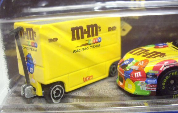 画像: 2000 HOT WHEELS RACING PIT CREW 【#36 TEAM M&M'S MB2 MOTORSPORTS/PONTIAC GRAND PRIX and TOOL BOX】　YELLOW/RR