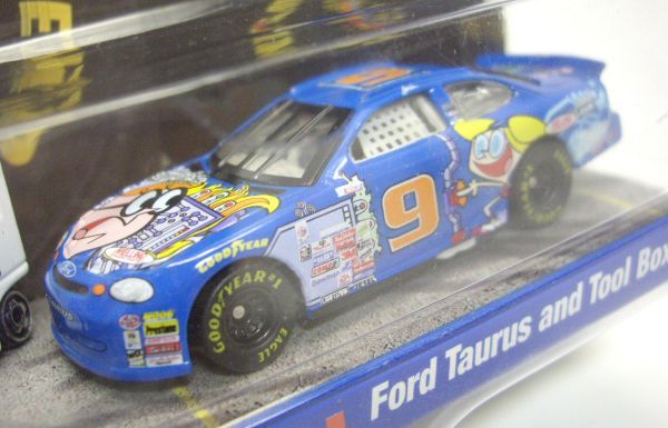 画像: 2000 HOT WHEELS RACING PIT CREW 【#9 TEAM CARTOON NETWORK MELLING RACING ENTERPRISES/FORD TAURUS and TOOL BOX】　BLUE/RR