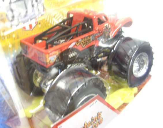 画像: 2013 MONSTER JAM included CRUCHABLE CAR! 【CAPTAIN'S CURSE】 RED