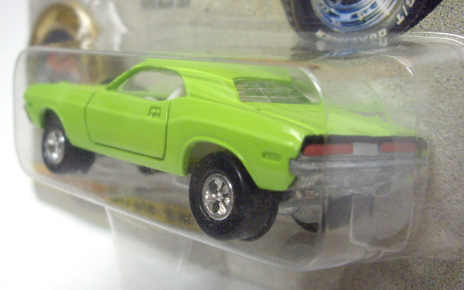 画像: 1996 JOHNNY LIGHTNING - MUSCLE CARS USA 【1970 DODGE CHALLENGER】　LT.GREEN