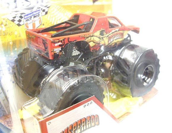 画像: 2013 MONSTER JAM included CRUCHABLE CAR! 【DESPERADO】 RED