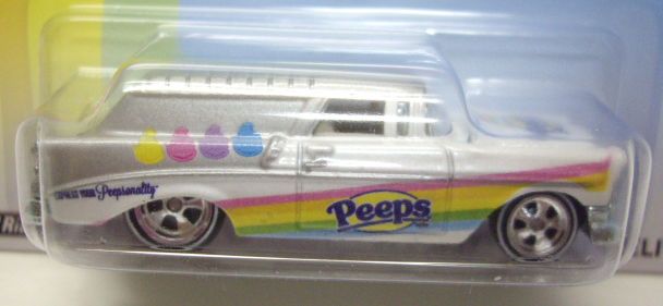 画像: 2014 POP CULTURE - JUST BORN CANDY 【'56 CHEVY NOMAD DELIVERY】WHITE-SILVER/RR (PEEPS) (KROGER・EASTER EXCLUSIVE)