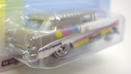 画像: 2014 POP CULTURE - JUST BORN CANDY 【'56 CHEVY NOMAD DELIVERY】WHITE-SILVER/RR (PEEPS) (KROGER・EASTER EXCLUSIVE)