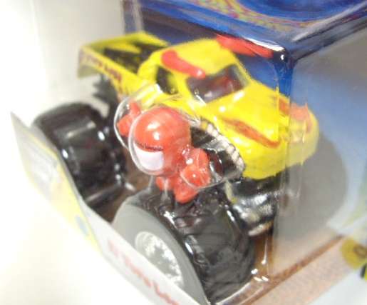 画像: 2014 MONSTER JAM included MONSTER JAM FIGURE! 【EL TORO LOCO】 YELLOW (2014 NEW LOOK!)