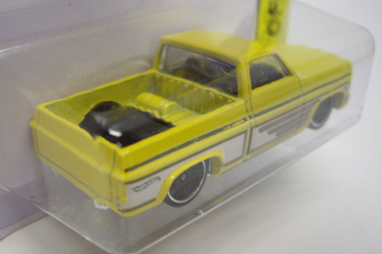 画像: 【'83 CHEVY SILVERADO】　YELLOW/PR5