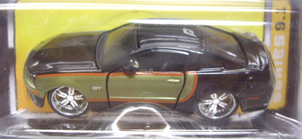 画像: 2009 MAISTO - NEED FOR SPEED UNDERCOVER 【2006 FORD MUSTANG】 BLACK/RR