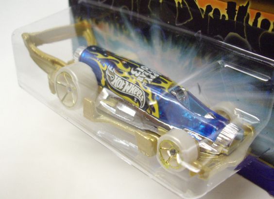 画像: 2013 WALMART EXCLUSIVE "HAPPY NEW YEAR!" 【CARBONATOR】 GOLD/OR (CHASE)