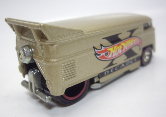 画像: LOOSE - 2003 TARGET DECADES OF HOT WHEELS 【VW DRAG BUS】　MET.CHAMPAGNE/RR