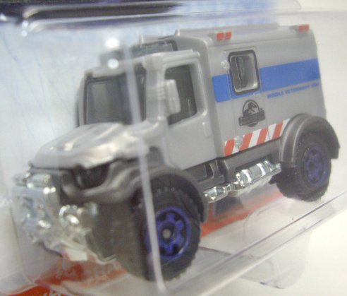 画像: 2015 MATCHBOX "JURASSIC WORLD" 【4X4 SCRAMBULANCE】 GRAY