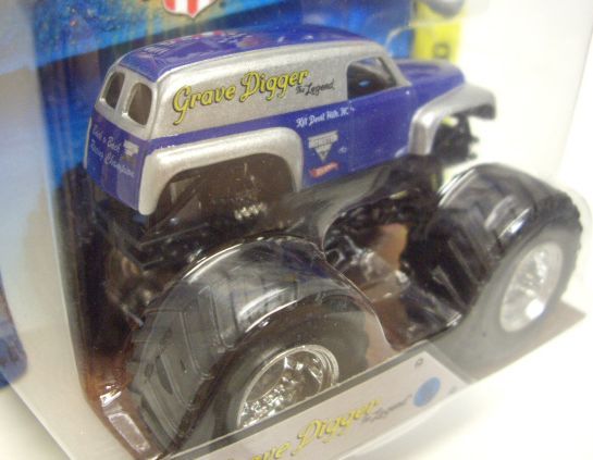 画像: 2015 MONSTER JAM includes SNAP-ON BATTLE SLAMMER! 【GRAVE DIGGER THE LEGEND】 SILVER-BLUE (2015 NEW LOOK!)