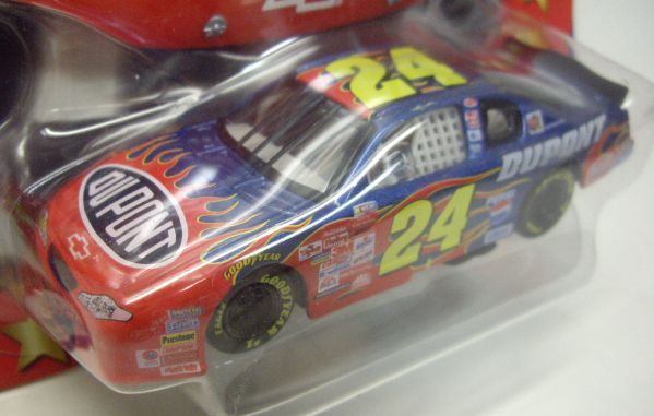 画像: 1/43 2002 ACTION - NASCAR WINNER'S CIRCLE 【"#24 DU PONT" CHEVY MONTE CARLO】　BLUE-RED (with 1/18 RACE HOOD)