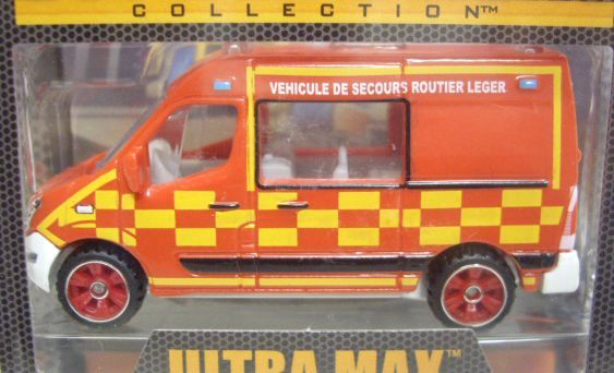 画像: 2015 MATCHBOX "SUPREME HERO" 【RENAULT MASTER AMBULANCE】 RED