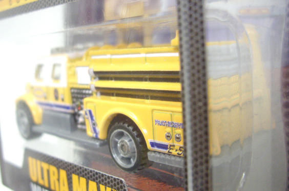 画像: 2015 MATCHBOX "SUPREME HERO" 【INTERNATIONAL PUMPER】 YELLOW