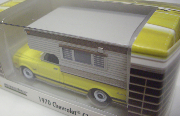 画像: 2014 GREENLIGHT HOBBY EXCLUSIVE 【1970 CHEVROLET C10 CHEYENNE WITHE LARGE CAMPER】 YELLOW/RR